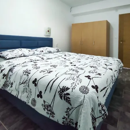 Apart Otel Skajla 3*